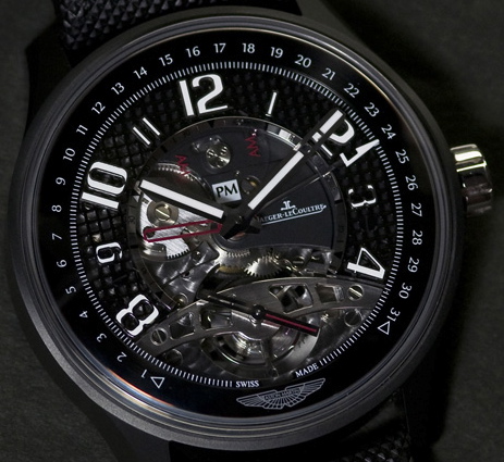Jaeger-LeCoultre réussit ici le tour de force de proposer une véritable incarnation horlogère des oeuvres d'art roulantes produites par Aston Martin.