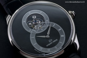 Renommée pour la qualité et l'esthétique de ses cadrans, Jaquet Droz nous livre ici son nouveau Tourbillon : une montre à la fois technique et magique...
