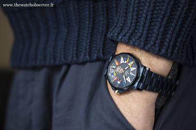 Juin 2018 : Corum dévoile une première série limitée (2 pièces seulement) réalisée avec le champion de la customisation de montres de luxe Bamford Watch Departement. Quelques mois plus tard, elle s'associe les talents de Thomas Erber pour donner naissance à l'Admiral Legend 42 Hôtel de Crillon.