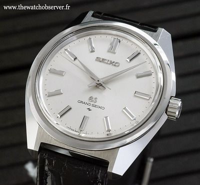 1967 : Seiko lance la Grand Seiko 44GS - une élégante montre épurée dont le design va ensuite servir de base aux collections Grand Seiko à venir et qui fera l'objet de magnifiques éditions anniversaires en 2013 à l'occasion des 100 ans de la Laurel, 1ère montre bracelet issue des ateliers Seikosha.