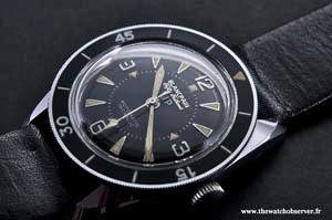 La montre doit devenir le premier élément de sécurité du plongeur. Elle doit donc être fiable et d'une grande lisibilité.
