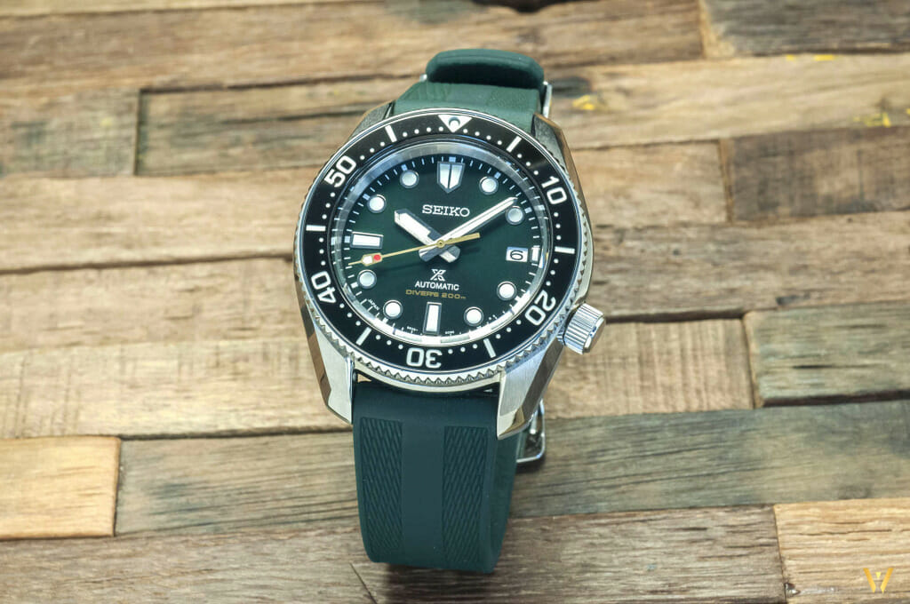 Seiko SPB207 sur bracelet silicone vert