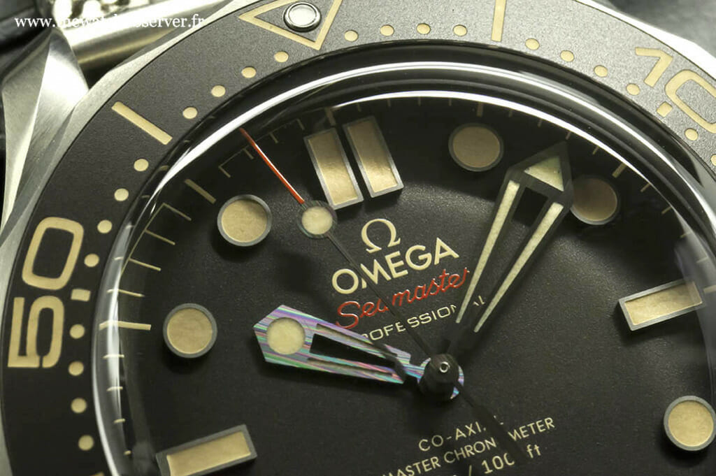 Focus sur le cadran de la nouvelle montre Omega Seamaster Diver 300M 007